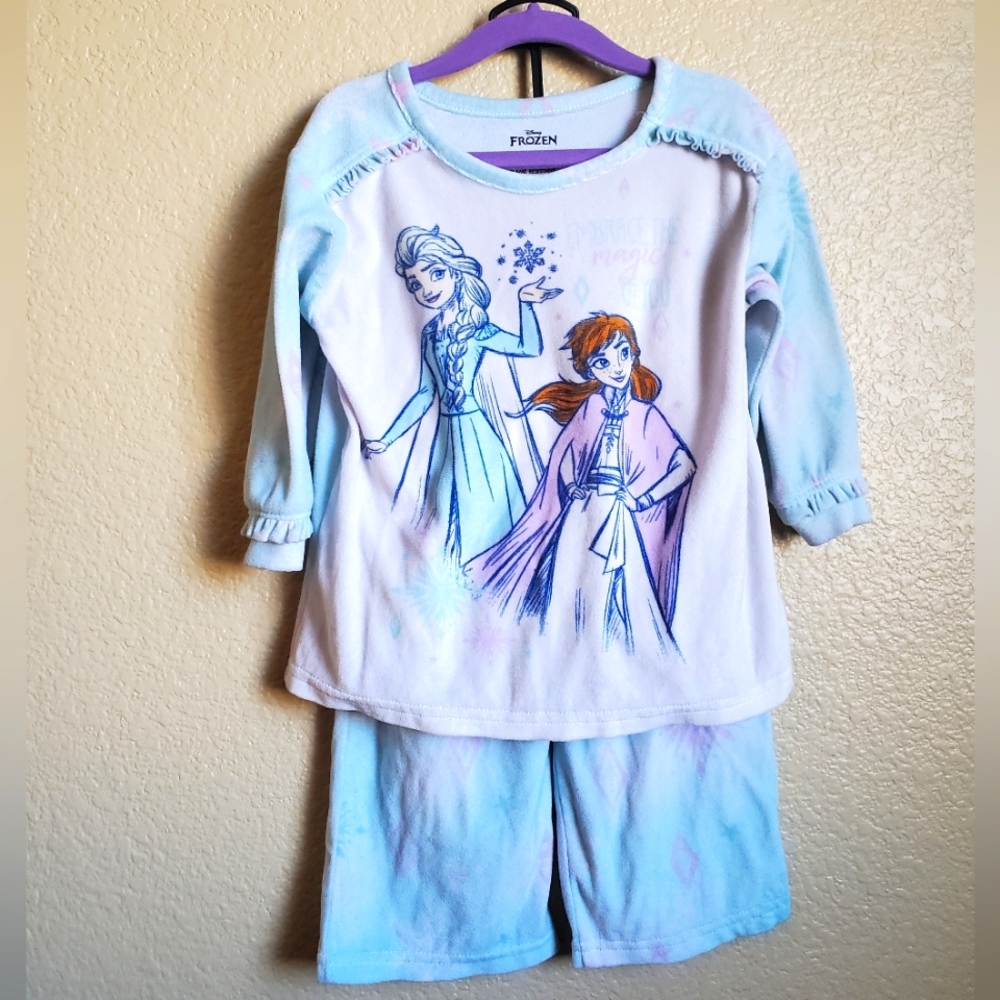 EUC Frozen Pajamas 2T
